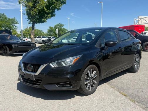 Super Black Metallic 2021 Nissan Versa 1.6 SV