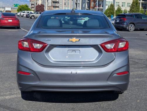 Satin Steel Gray Metallic 2018 Chevrolet Cruze LT