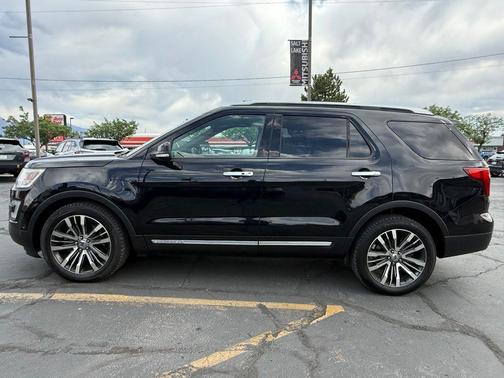 Shadow Black 2017 Ford Explorer Platinum