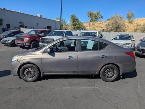 2013 Nissan Versa 1.6 SV