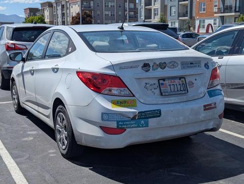 Century White 2014 Hyundai Accent GLS