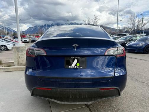 2024 Tesla Model Y Long Range
