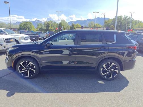 2025 Mitsubishi Outlander PHEV SE