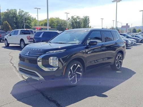 2025 Mitsubishi Outlander PHEV SE