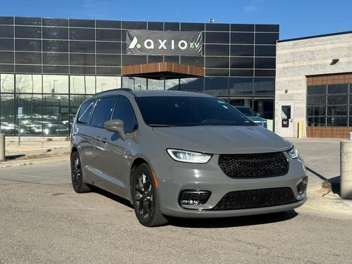 2021 Chrysler Pacifica Touring