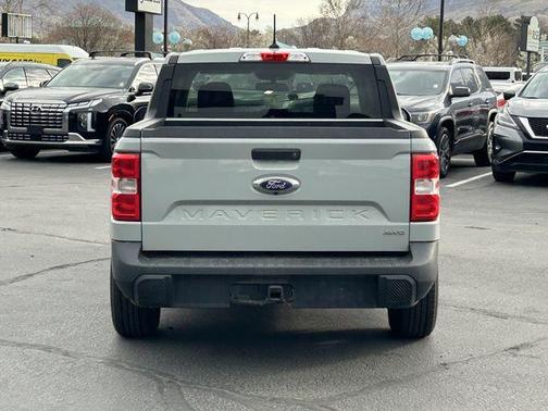 Cactus Green / Gray 2022 Ford Maverick XLT