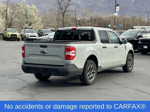 Cactus Green / Gray 2022 Ford Maverick XLT