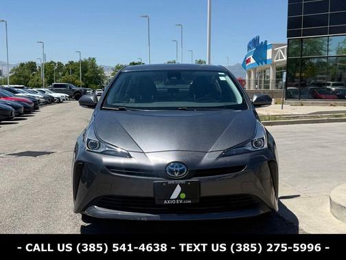 Magnetic Gray Metallic 2021 Toyota Prius L