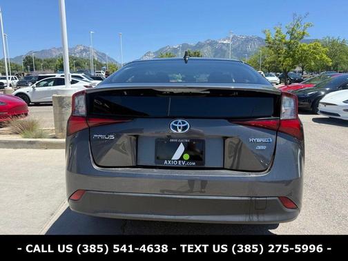 Magnetic Gray Metallic 2021 Toyota Prius L