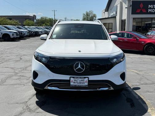 White 2024 Mercedes-Benz EQB 250 Base