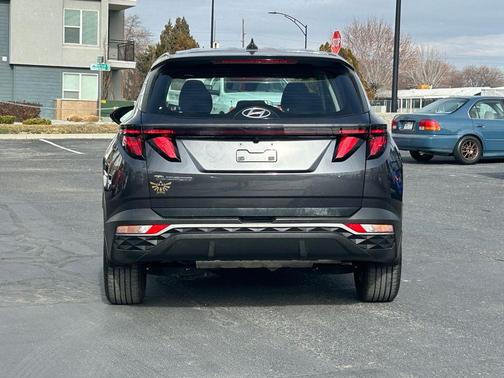 2022 Hyundai TUCSON SE