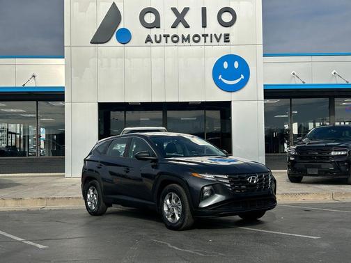 2022 Hyundai TUCSON SE