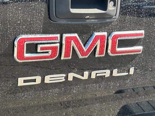 2021 GMC Canyon Denali