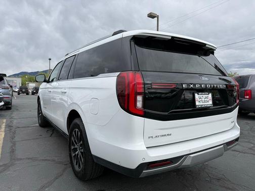 Oxford White 2025 Ford Expedition Max Platinum