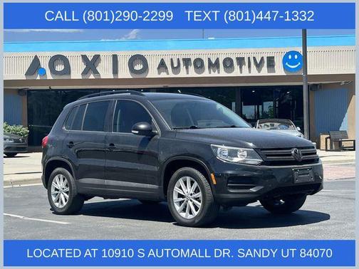 Deep Black 2015 Volkswagen Tiguan 4MOTION Auto SE
