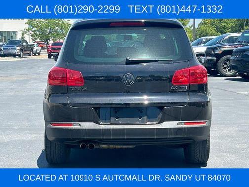 Deep Black 2015 Volkswagen Tiguan 4MOTION Auto SE
