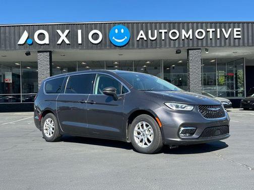 Granite Crystal Clearcoat Metallic 2023 Chrysler Pacifica Touring-L