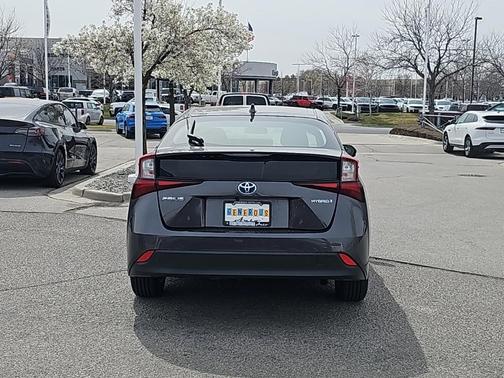 2022 Toyota Prius L