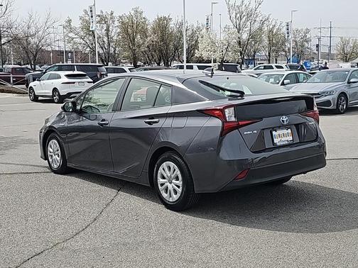 2022 Toyota Prius L