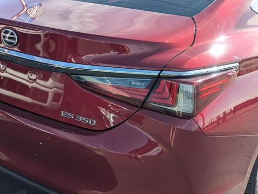 2022 Lexus ES 350 Base
