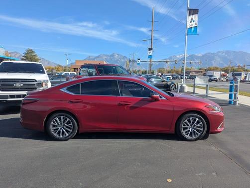 2022 Lexus ES 350 Base