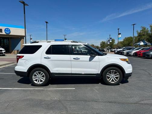 Oxford White 2013 Ford Explorer XLT