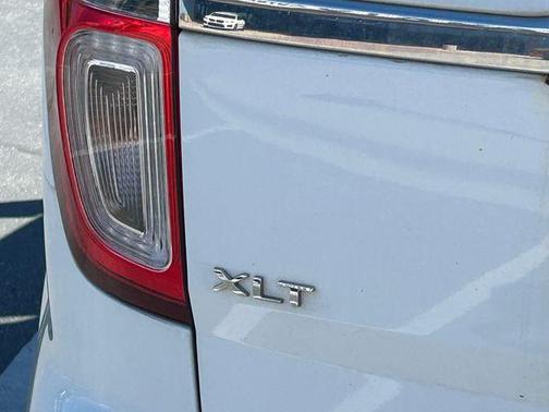 Oxford White 2013 Ford Explorer XLT