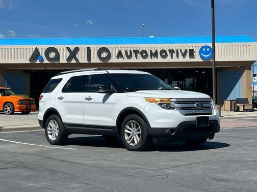 Oxford White 2013 Ford Explorer XLT