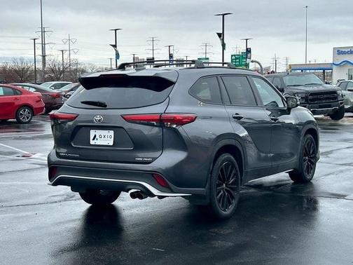 2023 Toyota Highlander XSE