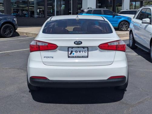 Clear White 2016 Kia Forte LX