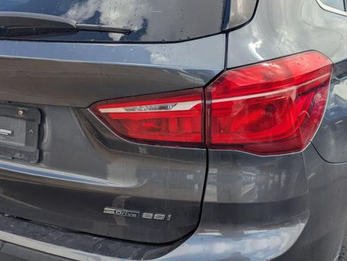 2022 BMW X1 sDrive28i