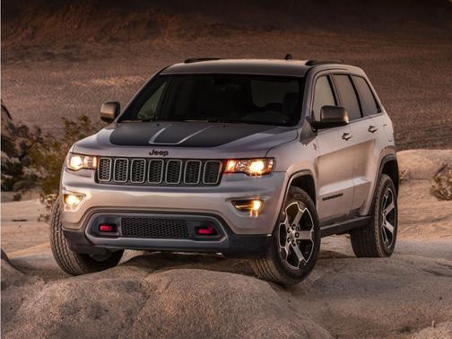 Granite Crystal Clearcoat Metallic 2018 Jeep Grand Cherokee Trailhawk