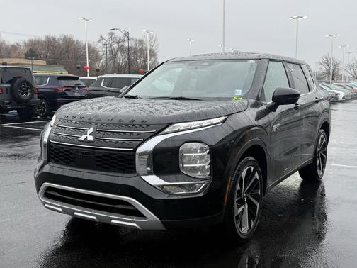 2025 Mitsubishi Outlander PHEV SE