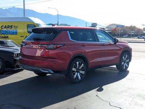 2025 Mitsubishi Outlander SE