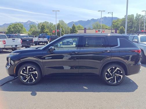 2025 Mitsubishi Outlander PHEV 