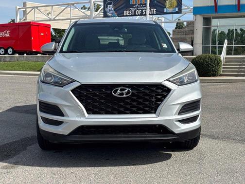 Molten Silver 2019 Hyundai TUCSON SE