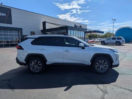 2022 Toyota RAV4 Hybrid XLE Premium