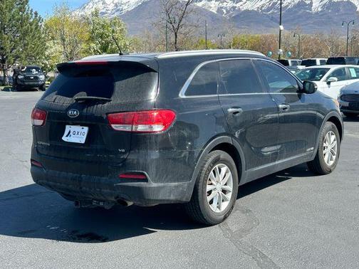 2017 Kia Sorento LX