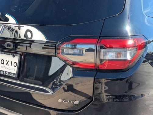 2023 Honda Pilot Elite