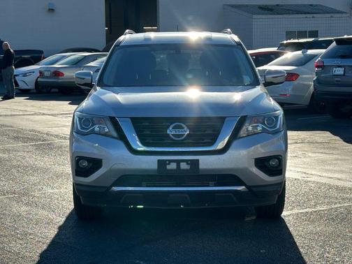 2017 Nissan Pathfinder SV