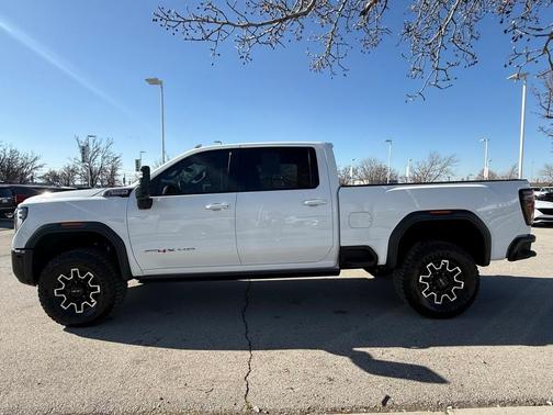 2025 GMC Sierra 2500 AT4X