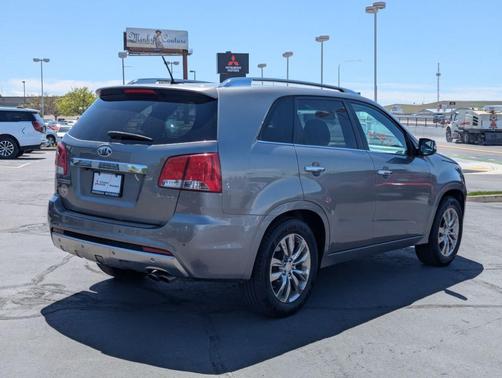Titanium Silver 2012 Kia Sorento SX