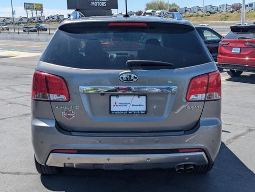 Titanium Silver 2012 Kia Sorento SX