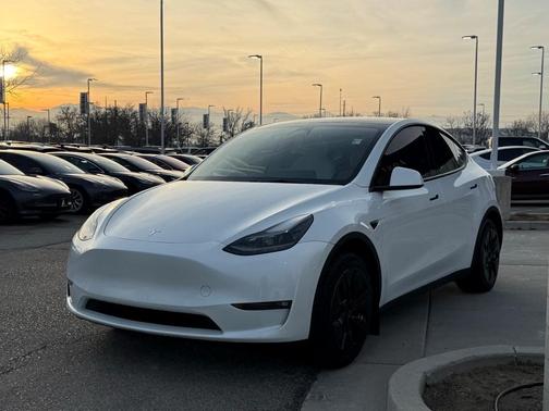 2023 Tesla Model Y Long Range