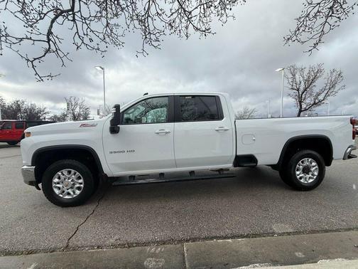 2022 Chevrolet Silverado 3500 LT