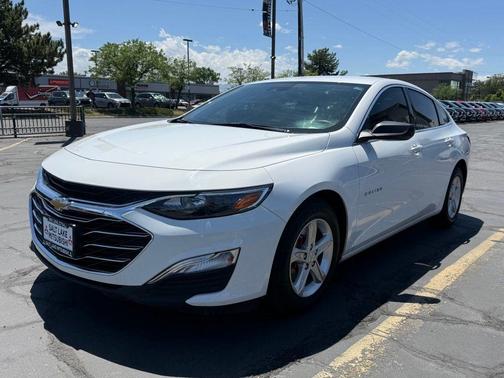 Summit White 2023 Chevrolet Malibu 1LS