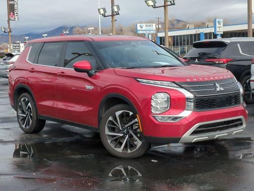 2025 Mitsubishi Outlander PHEV SE