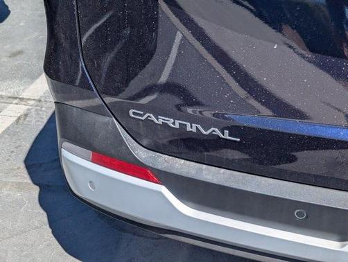 2025 Kia Carnival LXS