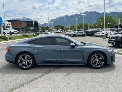2022 Audi e-tron GT Premium Plus