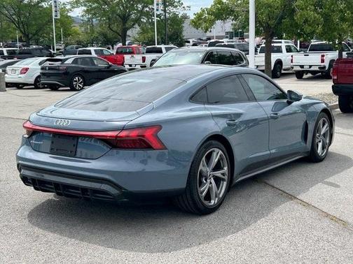 2022 Audi e-tron GT Premium Plus
